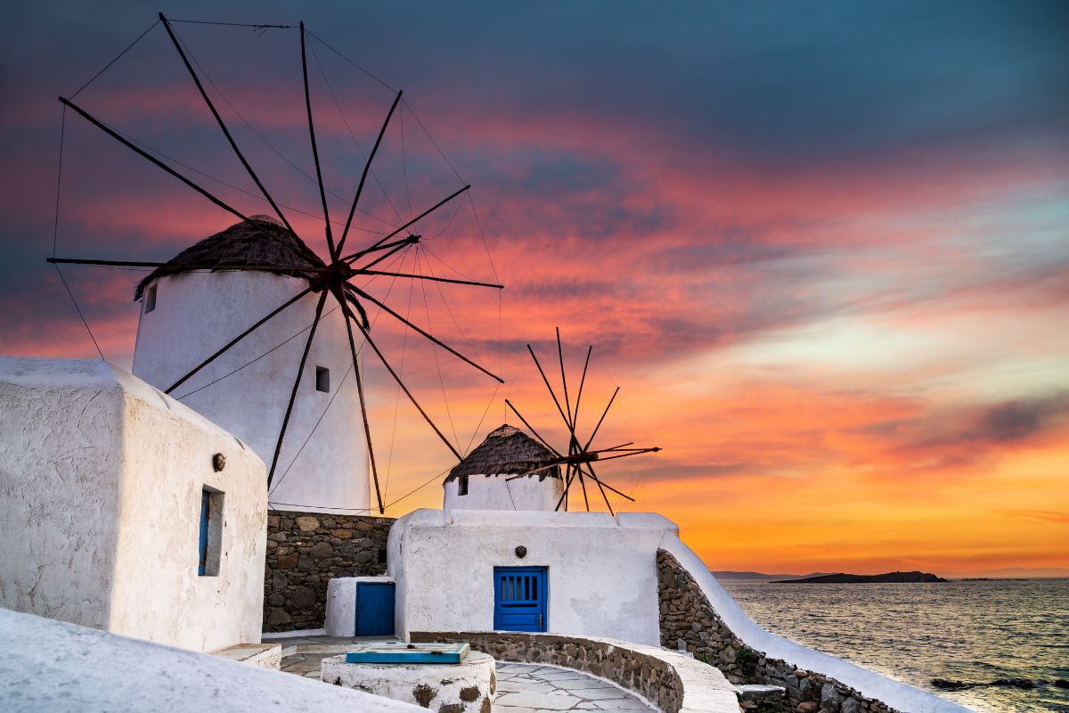 Mulini a vento di Kato Mili a Mykonos, i sette mulini bianchi sulla collina