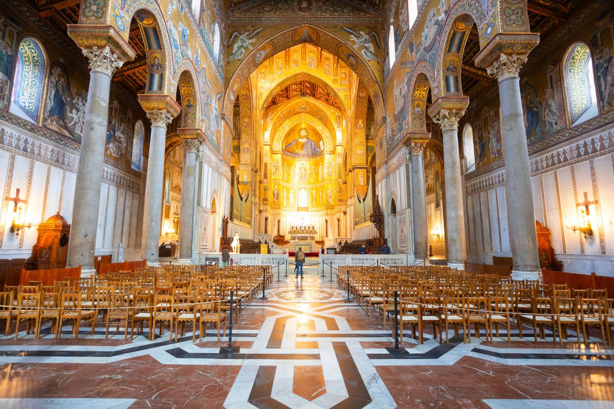 Cappella Palatina di Palermo, mosaici dorati bizantini nel Palazzo dei Normanni