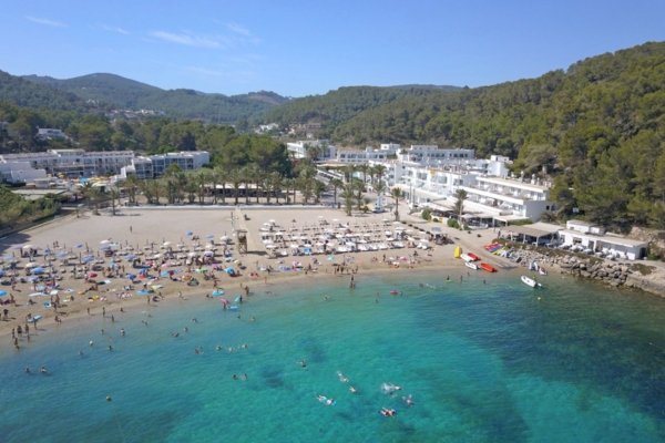 Offerta last minute - Ibiza - Ciaoclub Balansat Resort a Puerto San Miguel, Ibiza: Soggiorno Indimenticabile con l'Offerta Esclusiva Wow Viaggi - Offerta Alpitour