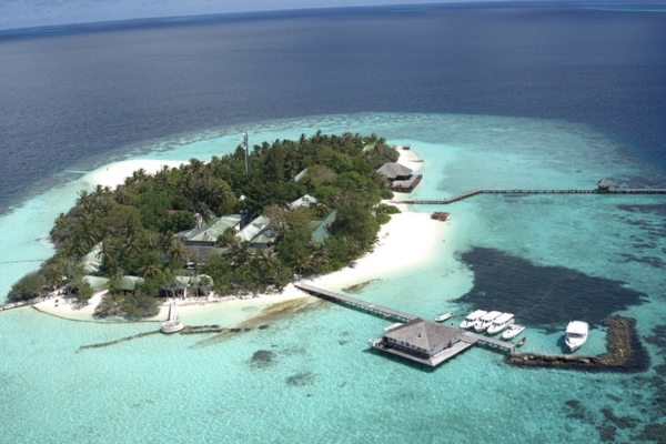 Offerta Last Minute - Maldive - Eriyadu Island Resort: Paradiso Tropicale nel Cuore delle Maldive con Eden Viaggi - Offerta Wow Viaggi