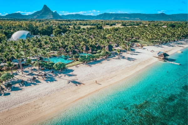 Offerta Last Minute - Mauritius - Esperienza Paradisiaca a Mauritius: La Pirogue A Sun Resort con Eden Viaggi - Offerta Wow Viaggi