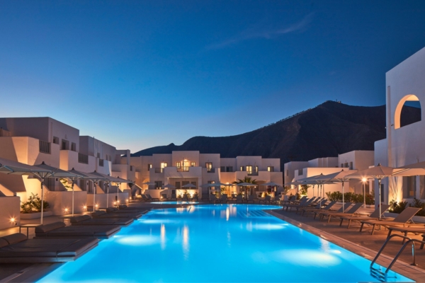 Offerta Last Minute - Santorini - Aqua Blue Hotel a Perissa, Santorini: Vivi il Paradiso con l'Offerta Esclusiva Francorosso di Wow Viaggi - Offerta Francorosso